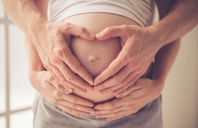 Anunțarea sarcinii în social media - pro și contra