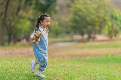 Mersul pe jos la copii - de ce este importantă mișcarea de la o vârstă fragedă