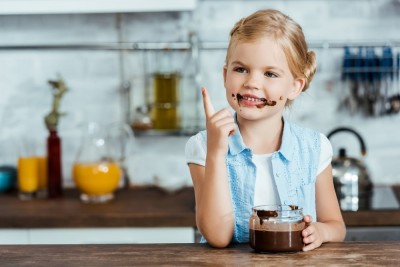Au sau nu voie copiii să mănânce ciocolată? Cât de nocivă este aceasta