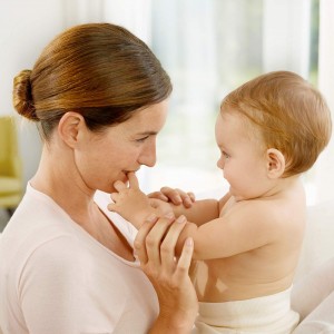 Ulei pentru burtica bebelușului, uz extern 100% natural Weleda